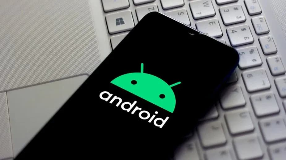 Android 16 z funkcją „połączonych powiadomień” – mniej chaosu na ekranie!